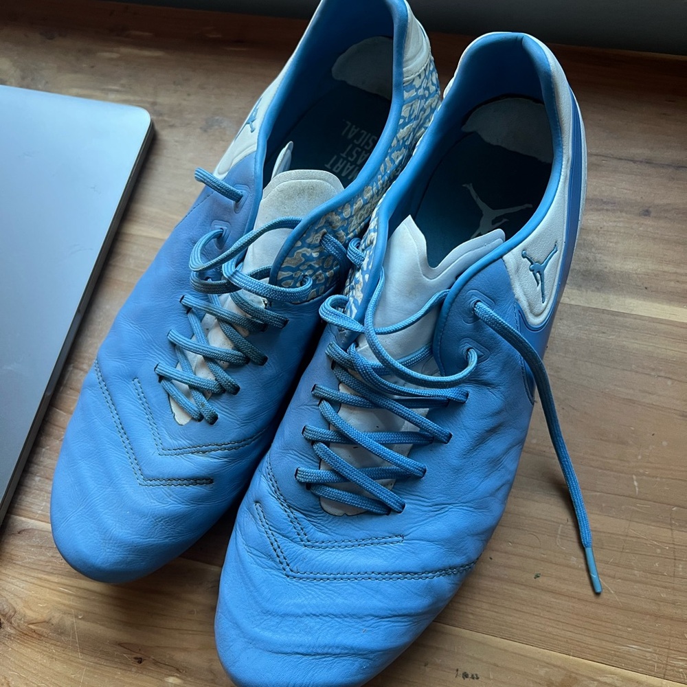 Jordan Tiempo Soccer Cleats - Picture 5 of 5
